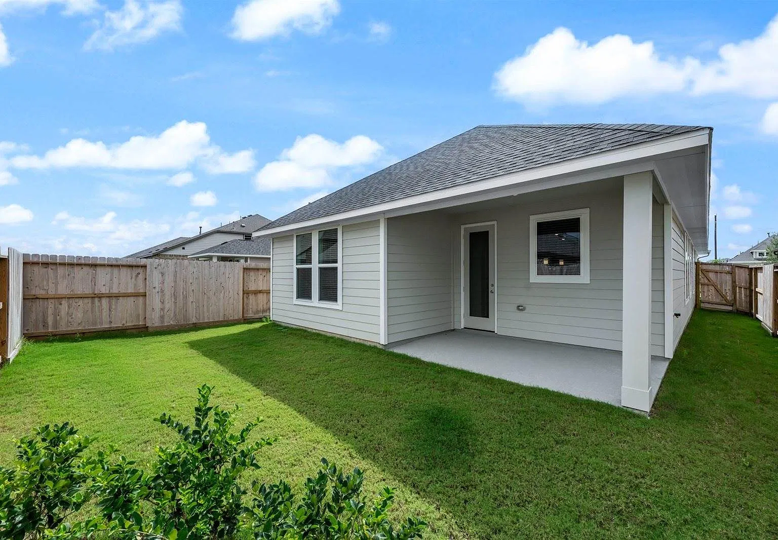 3 bed, 1716 sqft, $1,800 — Photo 4