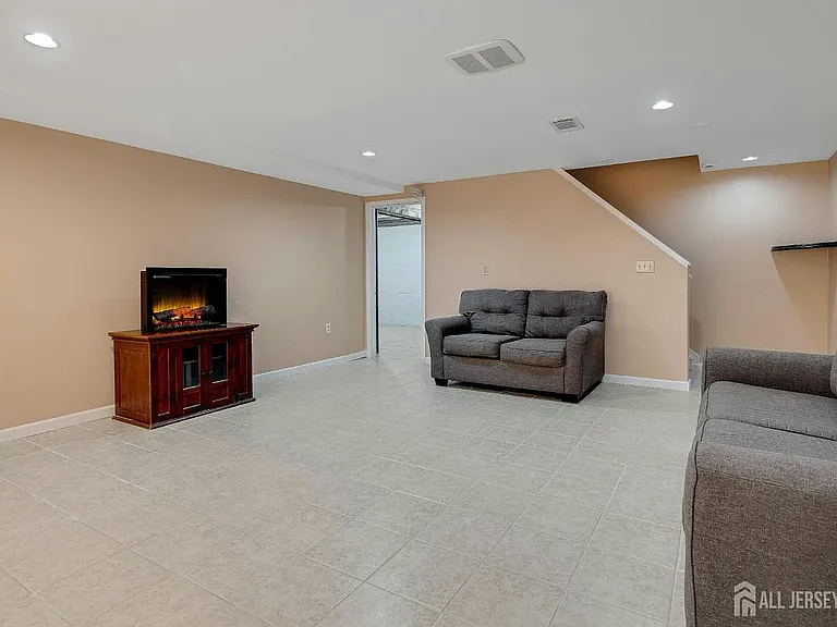 177 Bexley Ln — Photo 22