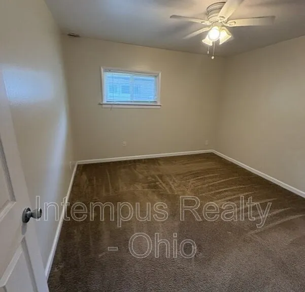 339 N Roanoke Ave — Photo 5
