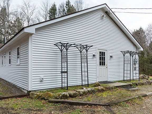 2nd image of 140 Tully Brook Road