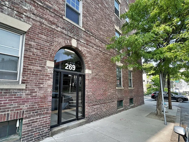269 Huron Ave #14 — Photo 20