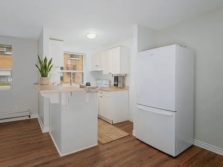 107 Grand Ave — Photo 3