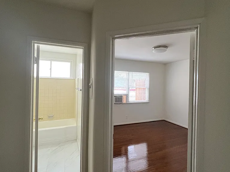 2612 Santa Monica Blvd #4 — Photo 6