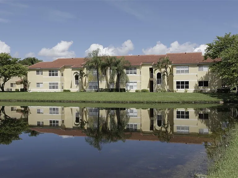 12730 Vista Isles Dr #812 — Photo 3