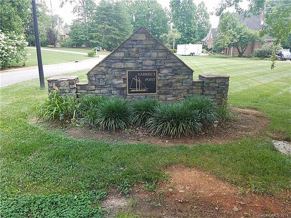 5th image of 8210 Malibu Pointe Ln