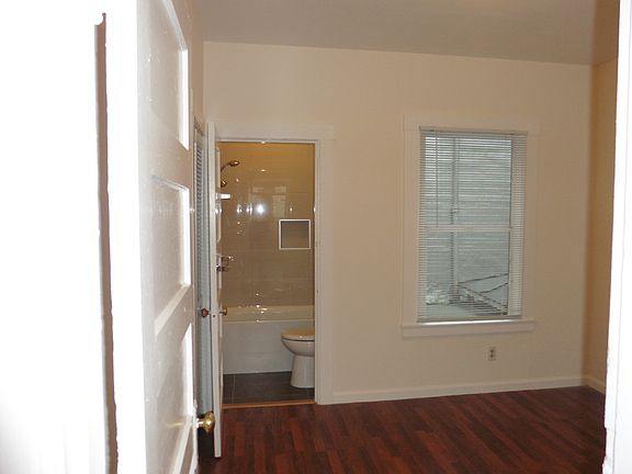 3rd image of 1061 Clay St APT 1
