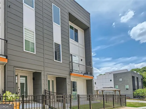 1629 Tf Scully Dr, Atlanta, GA 30317