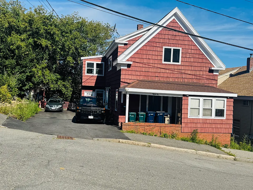 82 Foss St #2