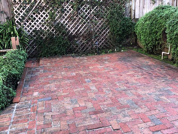 Terraced brick yard for exclusive use of this unit.