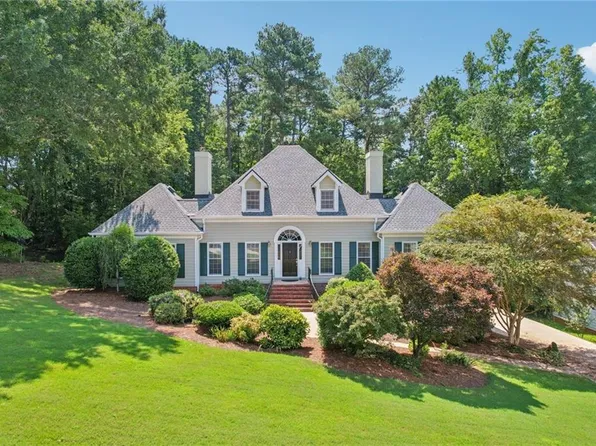 9532 Clear Lake Ct, Douglasville, GA 30135