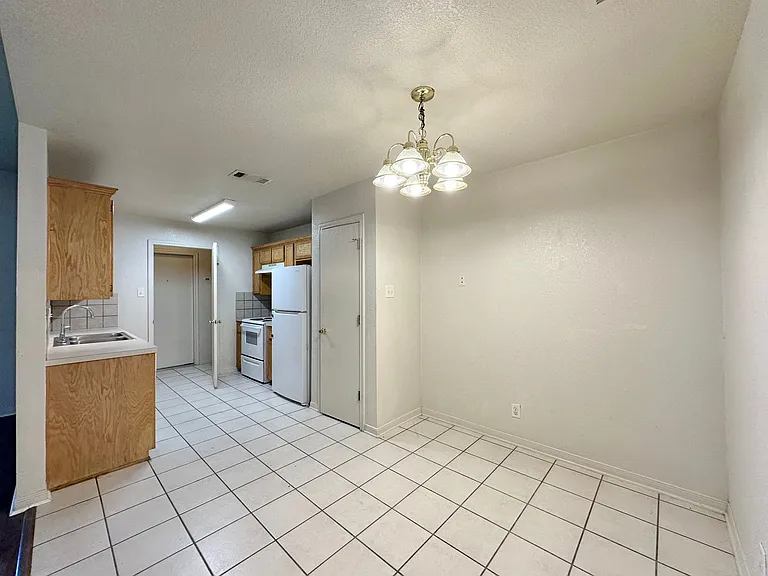 4311 Thunder Creek — Photo 7