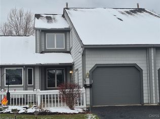 100 Midlake Cir, East Syracuse, NY 13057