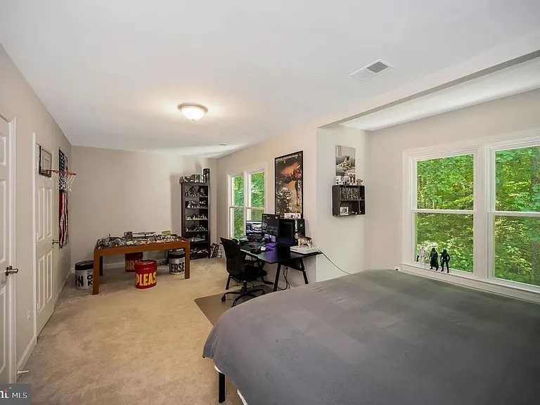 2 English Hills Dr — Photo 34