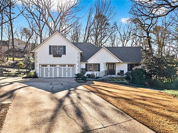 3rd image of 2016 Parsons Ridge Cir