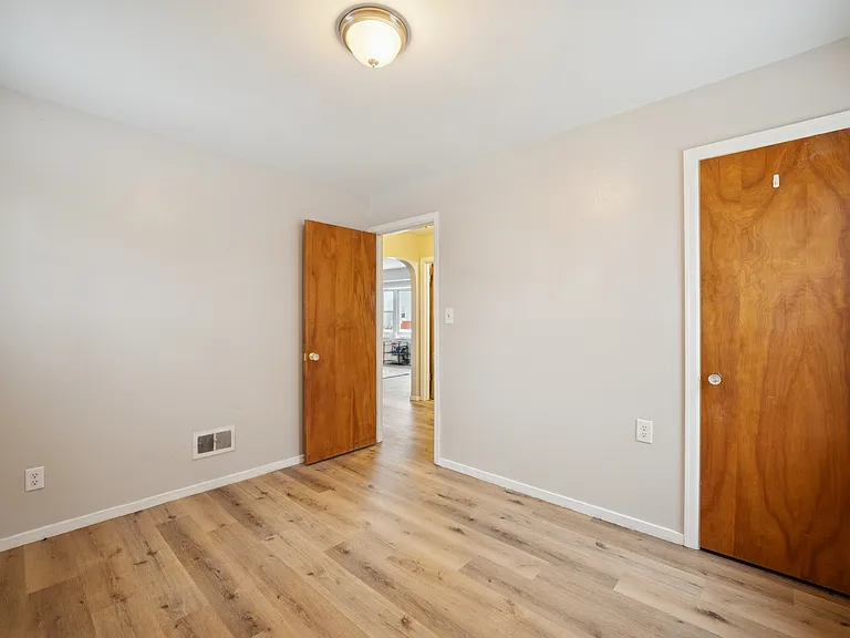 4438 Packard Rd — Photo 28