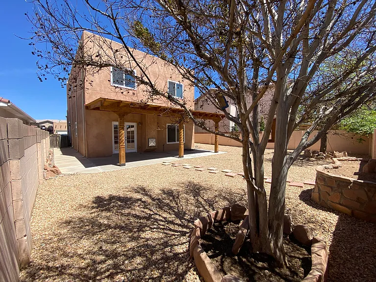 1412 Stone Canyon Rd NE — Photo 45