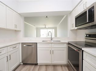 3235 Cypress Glen Way APT 309, Naples, FL 34109
