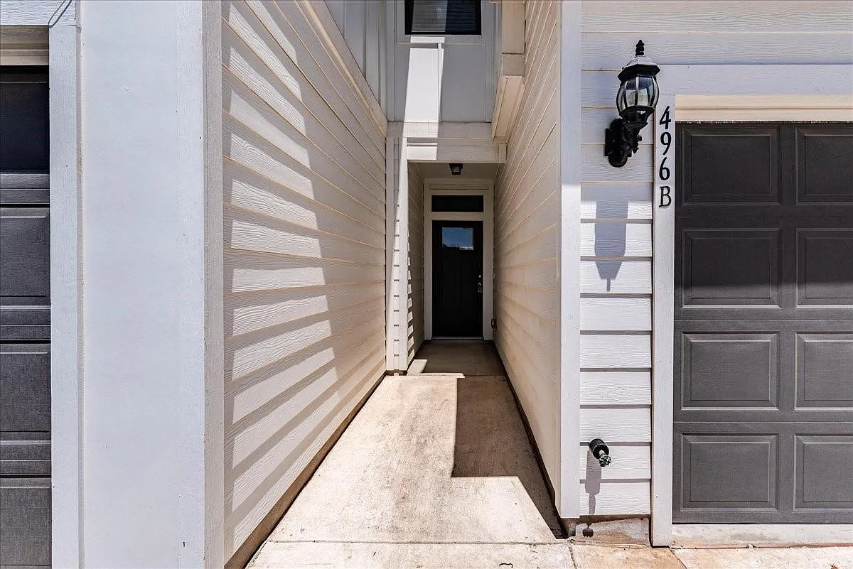 3 bed, 2.5 bath, 1700 sqft, $1,950 — Photo 4