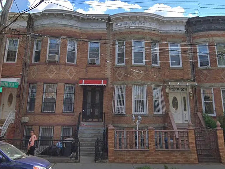 151 Hemlock St #2 — Photo 1