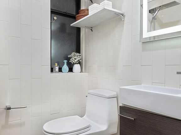 4th image of 208 E 84th St APT 1B