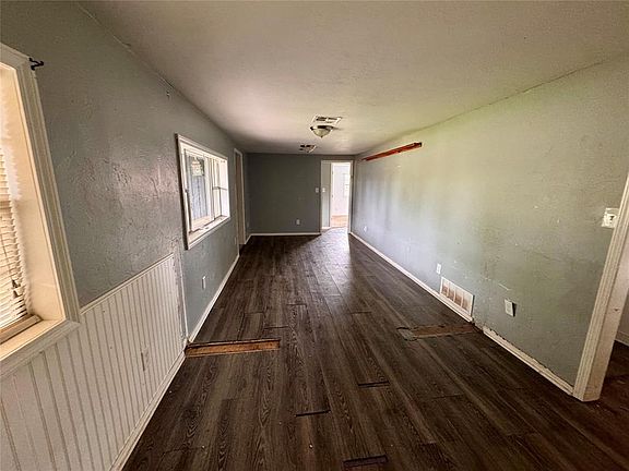 5th image of 10624 Bellview Dr
