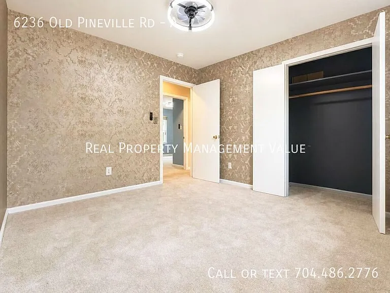 6236 Old Pineville Rd #A — Photo 8