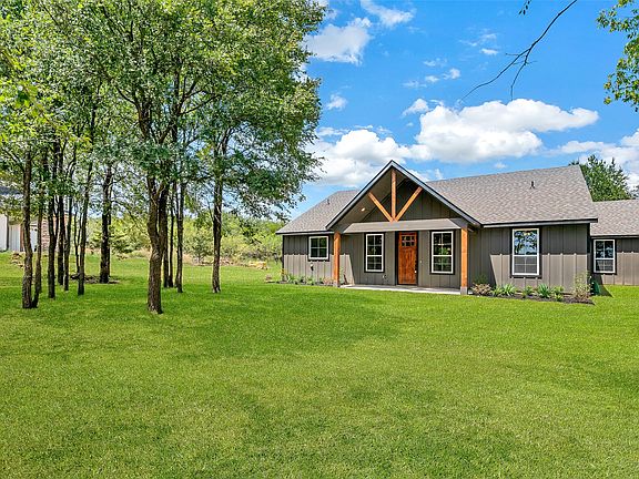 2nd image of 4 Slate Rock Rd