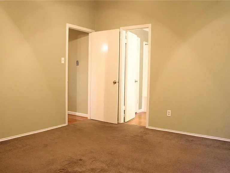 7422 Dallas Dr — Photo 12