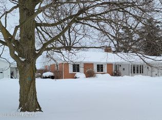 1762 W Dexter Trl, Mason, MI 48854