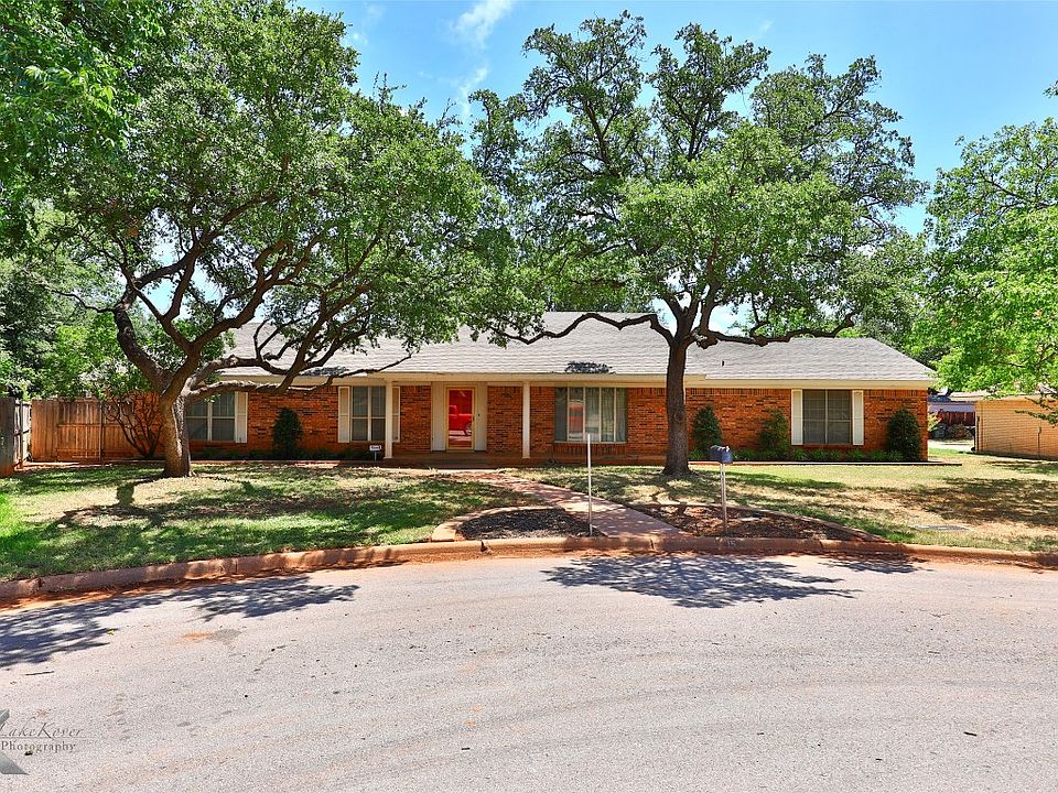 1st image of 15 Gardenia Cir