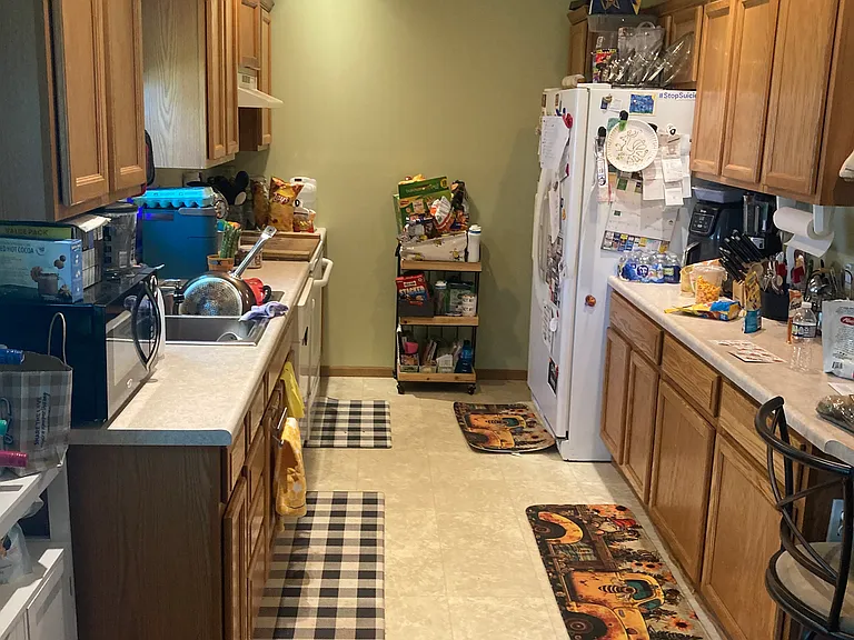 600 E Moody Dr — Photo 4