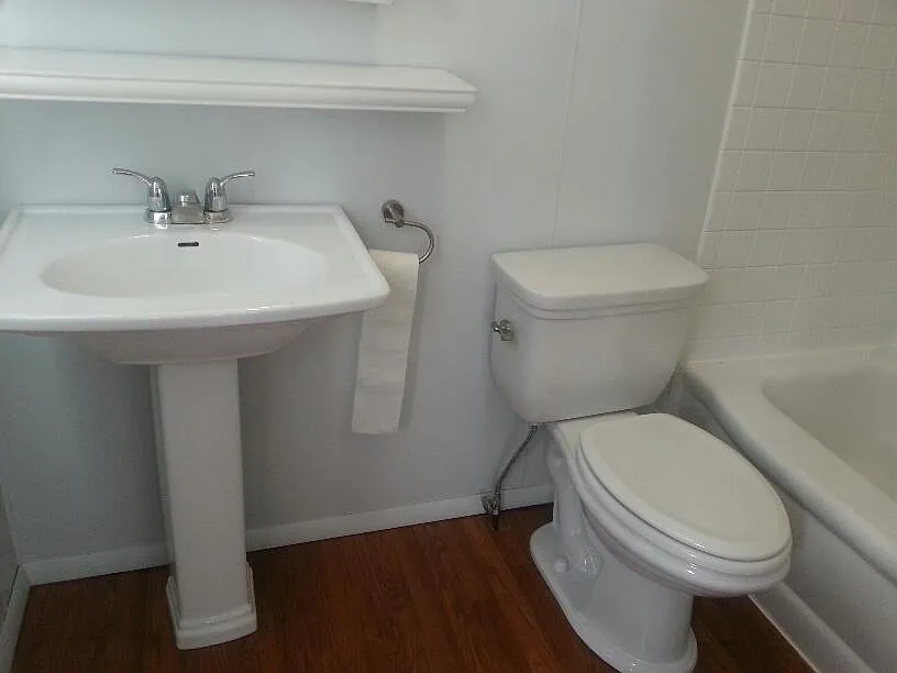 3 bed, 1.5 bath, 1008 sqft, $1,750 — Photo 4