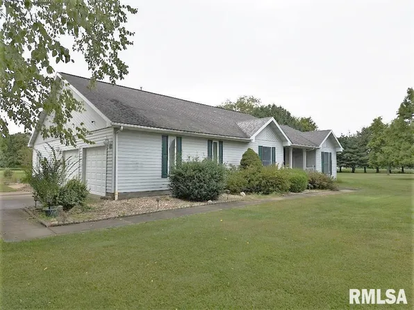313 Roddy Rd, Salem, IL 62881