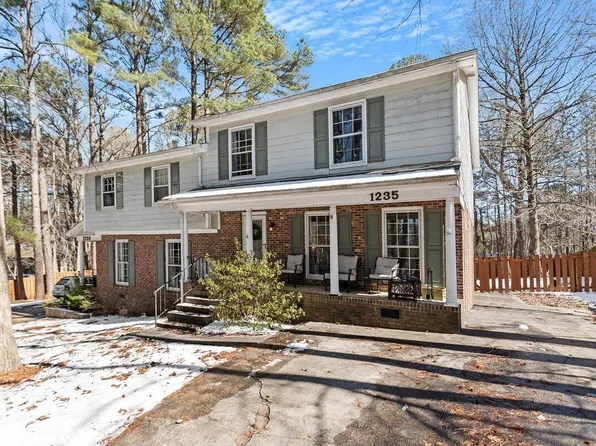 1233 Pond St, Cary, NC 27511