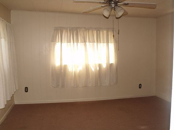 4th image of 1006 Sealy Ave