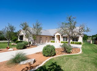 1005 Club House Rd, Kerrville, TX 78028