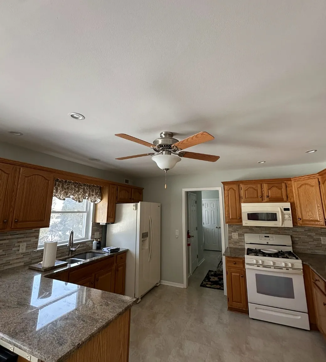 4 bed, 1.5 bath, 2248 sqft, $1,100 — Photo 4