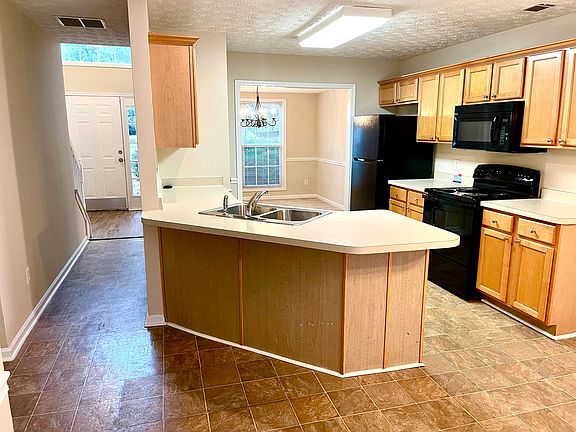 5th image of 3226 Shady Valley Ln
