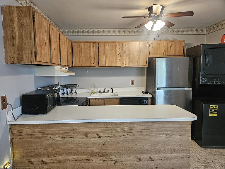 50 Euclid Ave #3C — Photo 4
