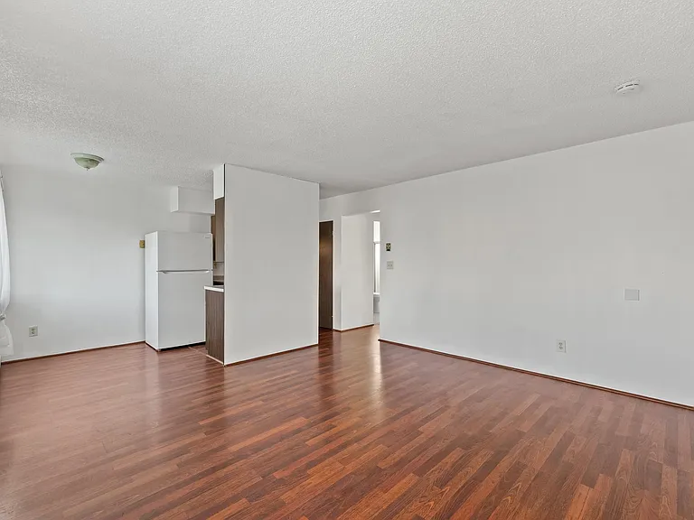 505 24th St #3 — Photo 2