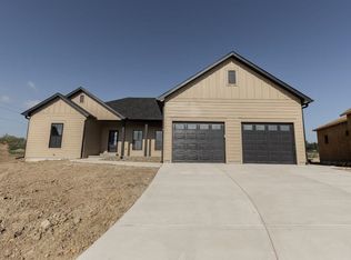 2006 Wheatland Cir, Salina, KS 67401
