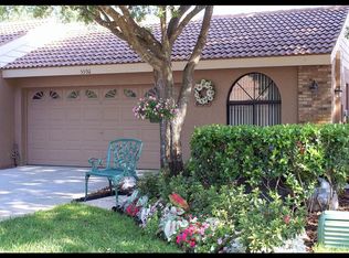 5592 Salem Square Dr S, Palm Harbor, FL 34685