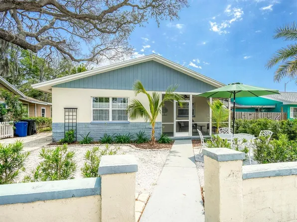 106 E Cedar St, Tarpon Springs, FL 34689