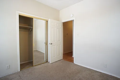 914 W 26th St #102 Photo 1