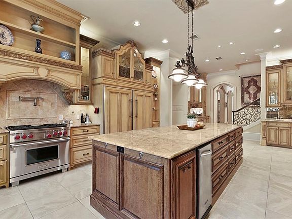 4th image of 7913 Blenheim Pl