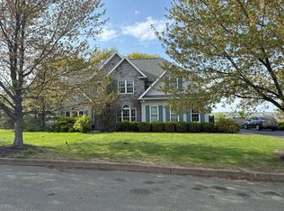 111 Sunset Dr, Hanover Township, PA 18706