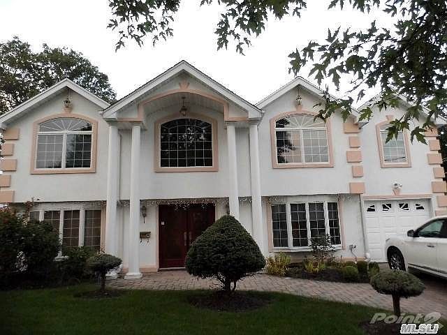 1st image of 9 Dover Ln