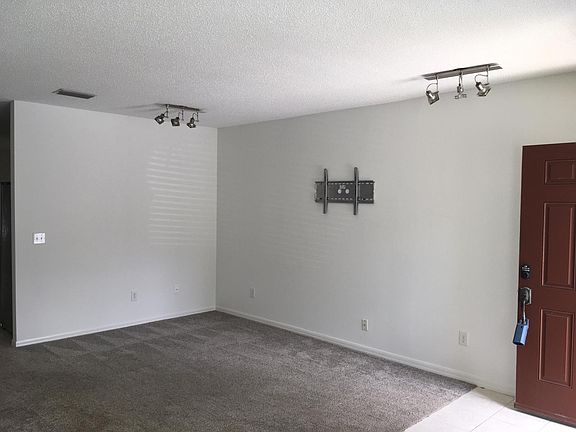 3rd image of 10423 Heron Lake Dr