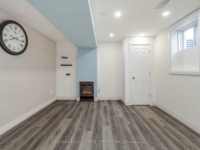 177 N Park Blvd — Photo 11