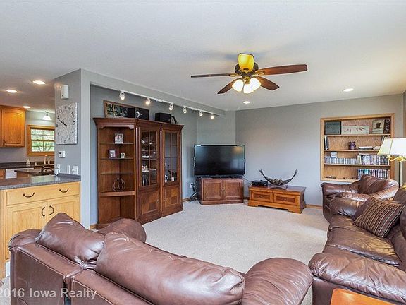 5th image of 7050 NW Beaver Dr